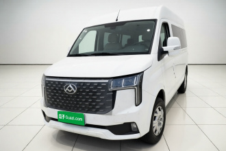 上汽大通MAXUS 新途V80 2025款 PRO傲运通 2.0T 手动长轴中顶 6/7/8/9座