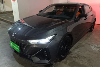 长安UNI-V 2022款 1.5T 尊贵型