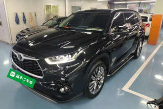 丰田 汉兰达 2022款 380T 四驱尊贵版 7座