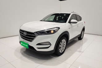 现代 途胜 2015款 1.6T 双离合两驱智能型