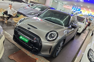 MINI 2023款 改款 2.0T COOPER S 艺术家 五门版