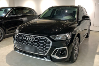 奥迪Q5L 2022款 45T 豪华动感型