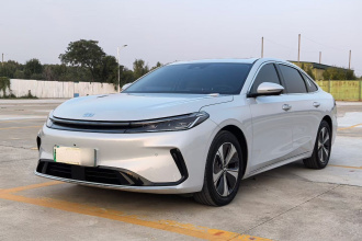 吉利银河 银河A7 2026款 EV 550km 臻享版