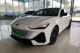 长安UNI-V 2022款 1.5T 尊贵型