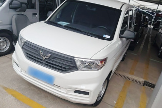 五菱汽车 五菱宏光V 2022款 1.5L劲取版液压助力LAR