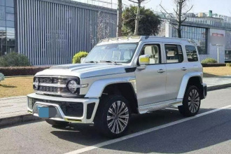 超境汽车 共创坦克300 2021款 2.0T 赛博坦克