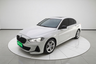 宝马1系 2023款 120i M运动曜夜版