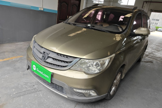 宝骏730 2014款 1.5L 手动豪华型 7座