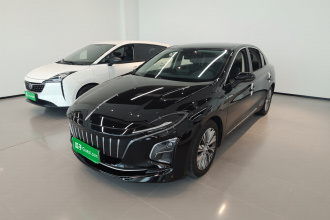 红旗E-QM5 2022款 431km 充电乐享版