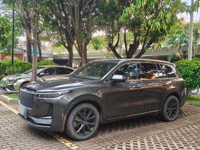 理想汽车 理想ONE 2020款 增程6座版