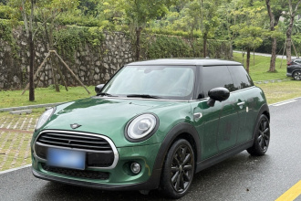 MINI 2021款 1.5T COOPER 艺术家