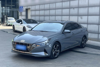 现代 伊兰特 2021款 240TGDi DCT LUX尊贵版