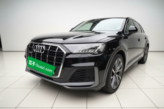 奥迪Q7 2023款 55 TFSI quattro S line运动型
