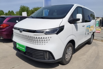 上汽大通MAXUS 新途V70 2023款 2.0T 精英版 手动短轴低顶 5/6座（125Ps）