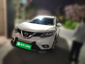 日产 奇骏 2014款 2.5L CVT豪华版 4WD