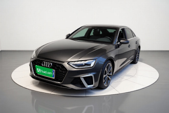 奥迪A4L 2022款 45 TFSI quattro 臻选动感型