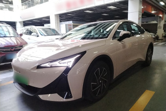ARCFOX极狐 极狐 阿尔法S5 2024款 560PRO 185kW