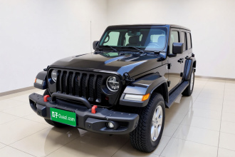 Jeep 牧马人 2018款 2.0T Sahara 四门版