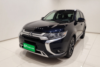 三菱 欧蓝德 2019款 2.4L 四驱致享版 5座 国VI