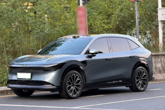 极氪7X 2025款 75kWh 后驱智驾版