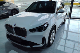 宝马iX1 2023款 eDrive25L X设计套装