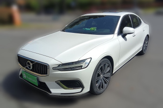 沃尔沃S60 2021款 T4 智远豪华版