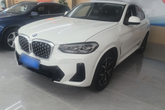 宝马X4 2022款 xDrive 25i M运动套装