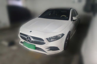 奔驰A级 2022款 改款 A 180 L 运动轿车