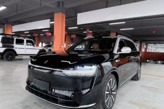 鸿蒙智行 问界M9 2024款 增程 Ultra版 42kWh 6座版