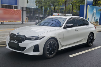 宝马i3 2023款 eDrive 40 L 曜夜套装