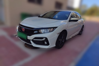 本田 思域 2021款 HATCHBACK 220TURBO CVT新锐控