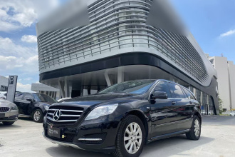 奔驰R级 2017款 R 320 4MATIC 商务型臻藏版