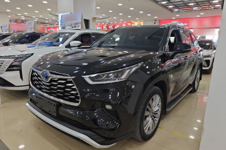 丰田 汉兰达 2022款 双擎 2.5L 四驱至尊版 7座