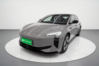 红旗EH7 2025款 640 四驱 智选版