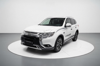三菱 欧蓝德 2020款 2.0L 两驱畅享版 5座