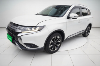 三菱 欧蓝德 2019款 2.4L 四驱致享版 7座 国VI