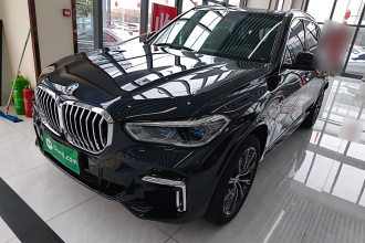 宝马X5 2022款 改款 xDrive 30Li 尊享型M运动套装