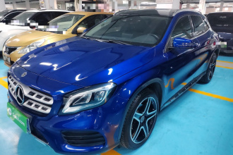 奔驰GLA 2017款 GLA 220 4MATIC 豪华型