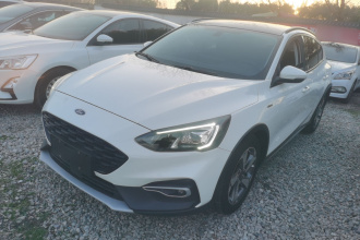 福特 福克斯Active 2020款 EcoBoost 180 自动劲潮型