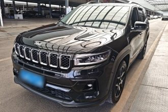 Jeep 大指挥官 2022款 2.0T 两驱精英版