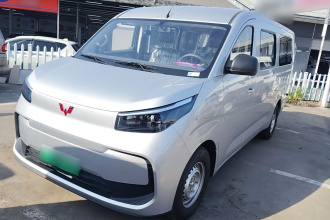 五菱汽车 五菱扬光Pro 2026款 405km 纯电 功能款客车版 6座