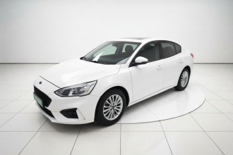福特 福克斯 2020款 三厢 1.5L 自动锋跃型