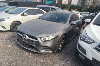 奔驰A级 2022款 改款 A 200 L 运动轿车时尚型