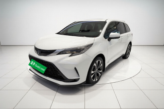 丰田 格瑞维亚 2022款 2.5L混动 尊贵版