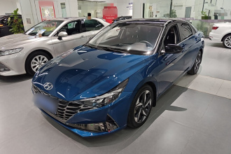 现代 伊兰特 2022款 1.5L CVT LUX尊贵版