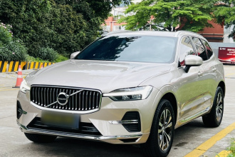 沃尔沃XC60 2025款 B5 四驱智逸豪华版