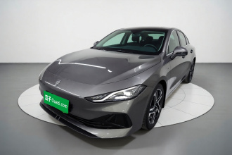 荣威D7 2023款 DMH 125km 超越版