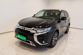 三菱 欧蓝德 2021款 改款 2.0L 两驱畅享版 5座