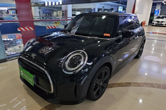MINI 2023款 改款 1.5T COOPER 艺术家