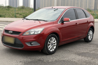 福特 福克斯 2013款 两厢经典 1.8L 自动基本型